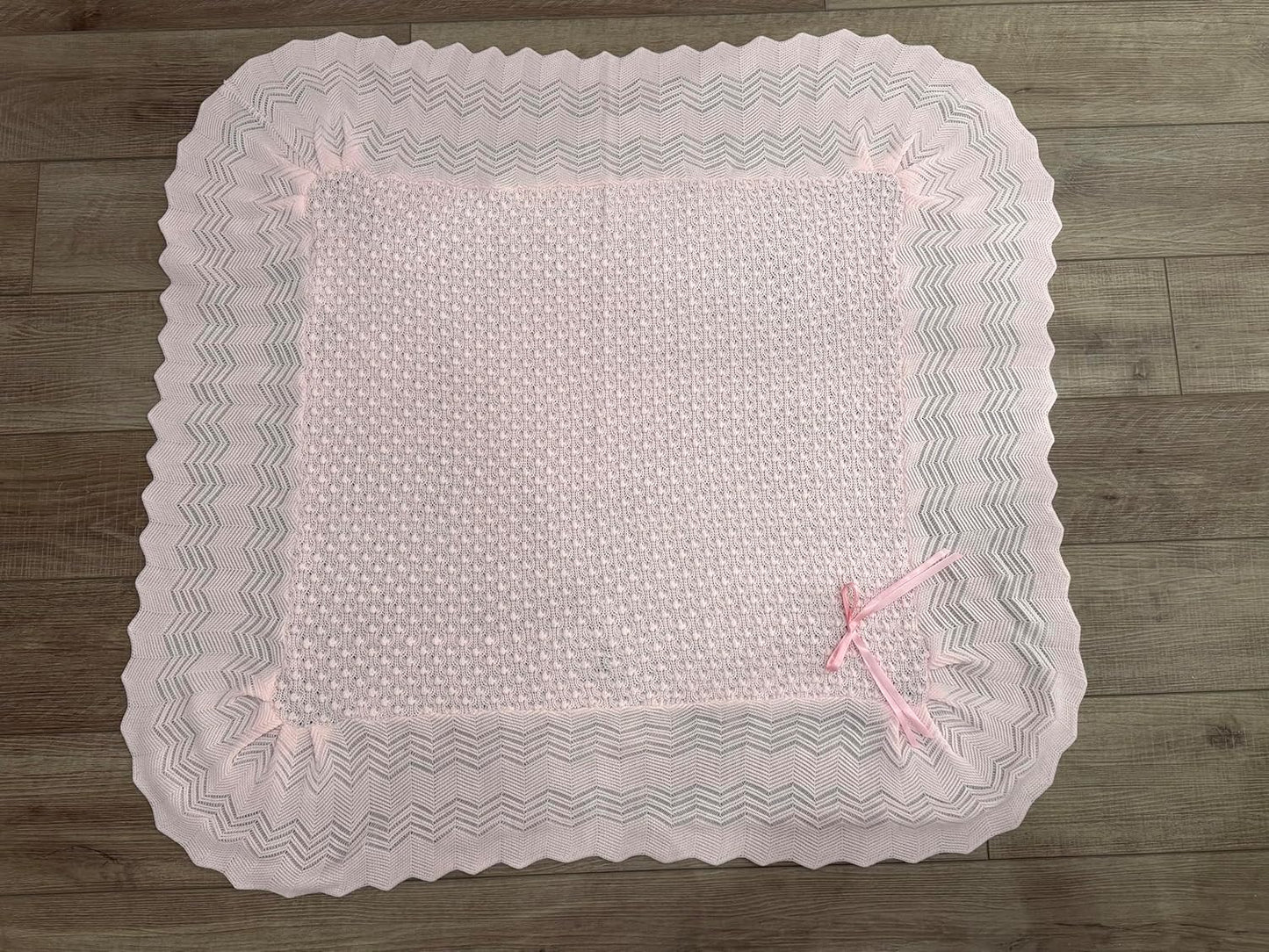 Knit Baby Blanket with Figure-Eight Pattern & Bow