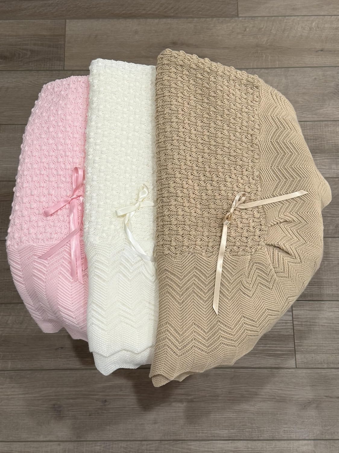 Knit Baby Blanket with Figure-Eight Pattern & Bow