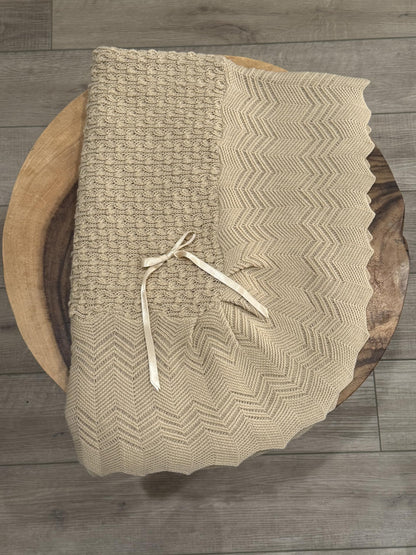 Knit Baby Blanket with Figure-Eight Pattern & Bow