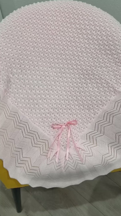 Knit Baby Blanket with Figure-Eight Pattern & Bow