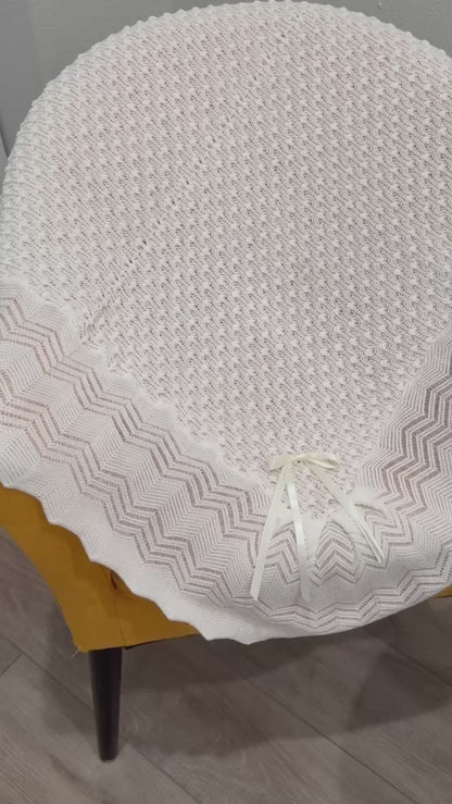 Knit Baby Blanket with Figure-Eight Pattern & Bow