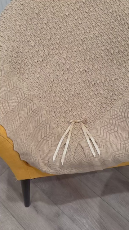 Knit Baby Blanket with Figure-Eight Pattern & Bow